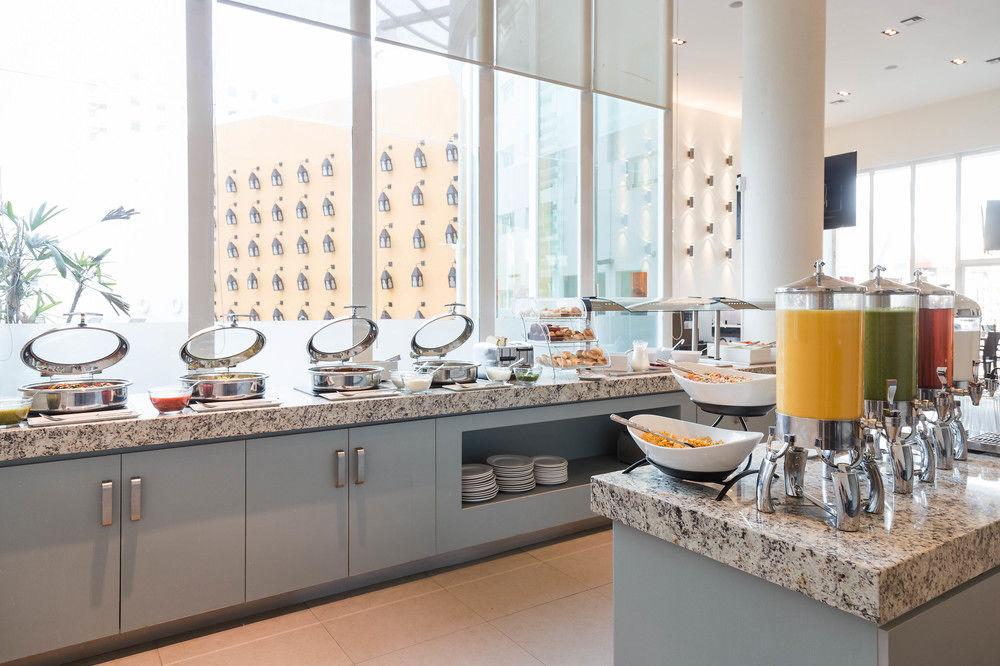 Hotel Hs Hotsson Smart Centro Max 5*